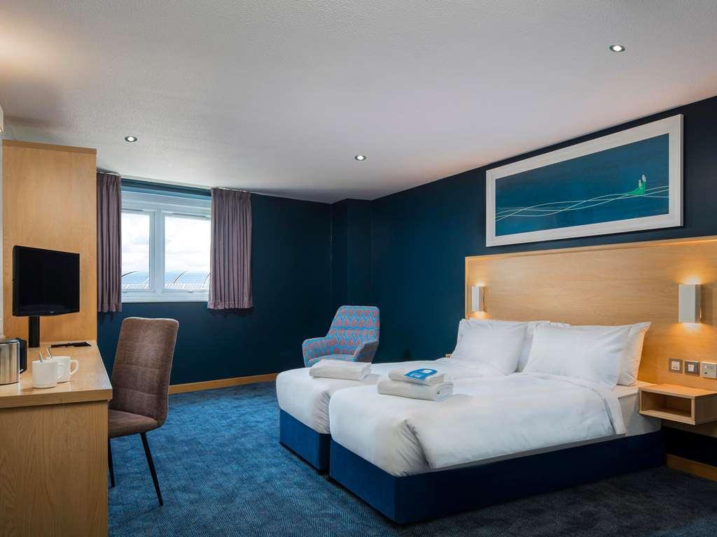 Travelodge Bristol Central Anchor Road Kamer foto