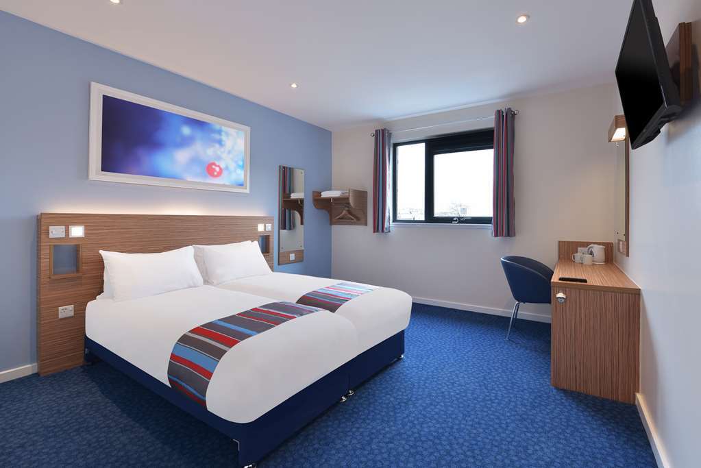 Travelodge Bristol Central Anchor Road Kamer foto