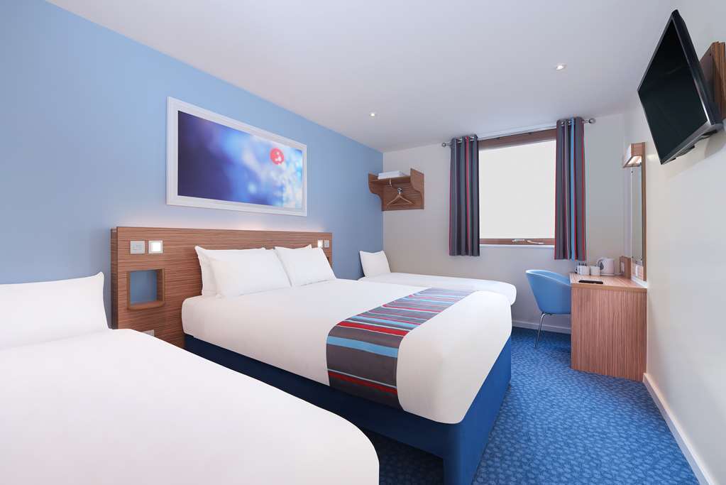 Travelodge Bristol Central Anchor Road Kamer foto